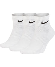 Load image into Gallery viewer, Nike Ankle Socks (3 pairs)
